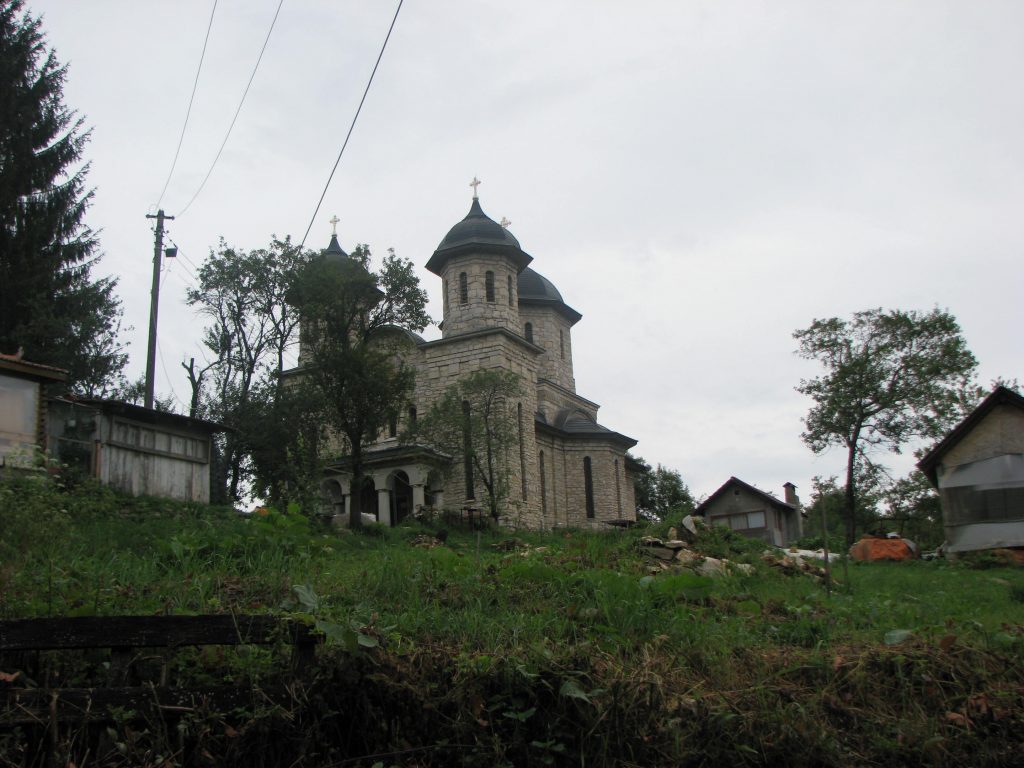 biserica de marmura vazuta din sosea