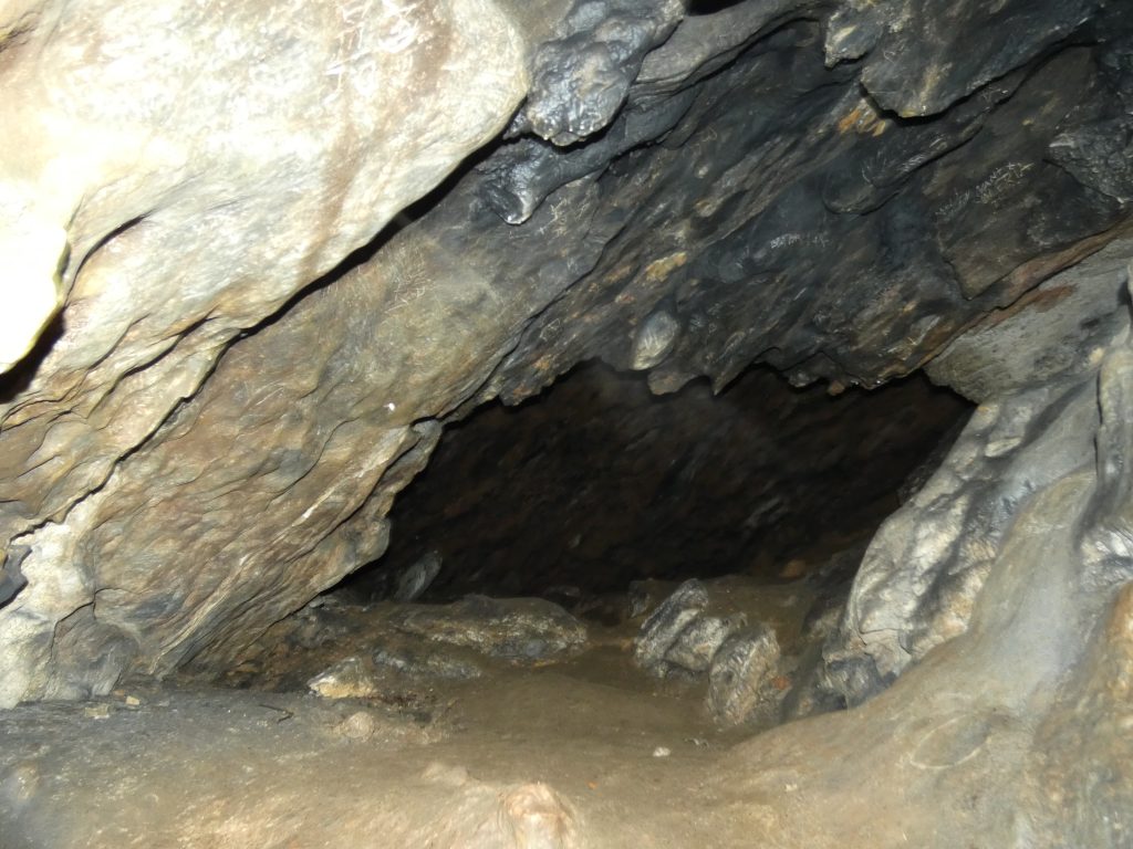peștera Românești