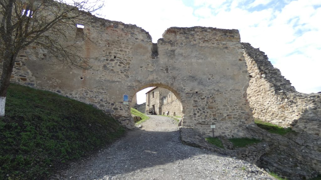 Cetatea Rupea aprilie 2025